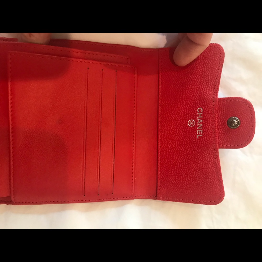 Chanel Wallet - Picture 2 of 4